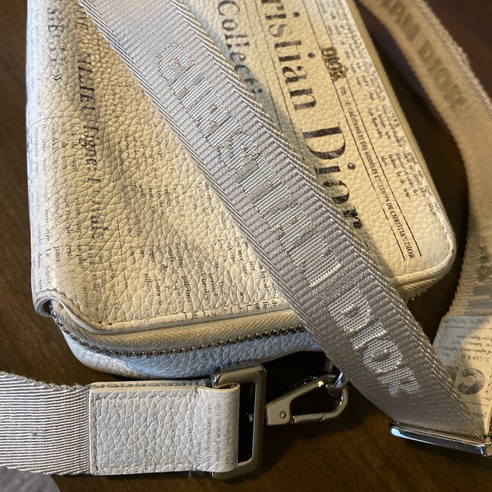 Dior Newspaper Print Bag - Picture 5 of 8